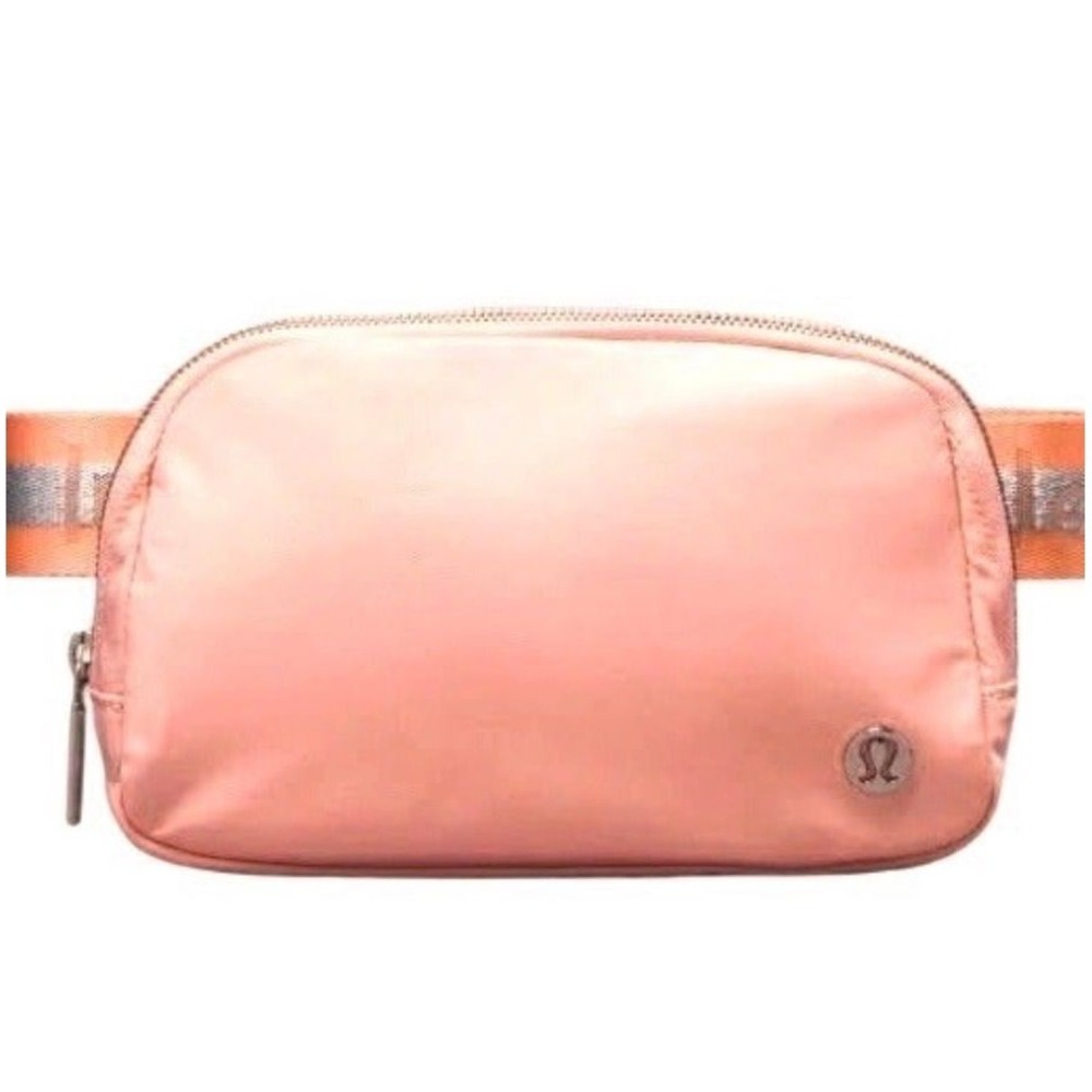 Lululemon Wordmark Everywhere Bag